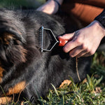 Load image into Gallery viewer, Perie pe 2 fețe – mâner din lemn cu dinți din oțel inoxidabil