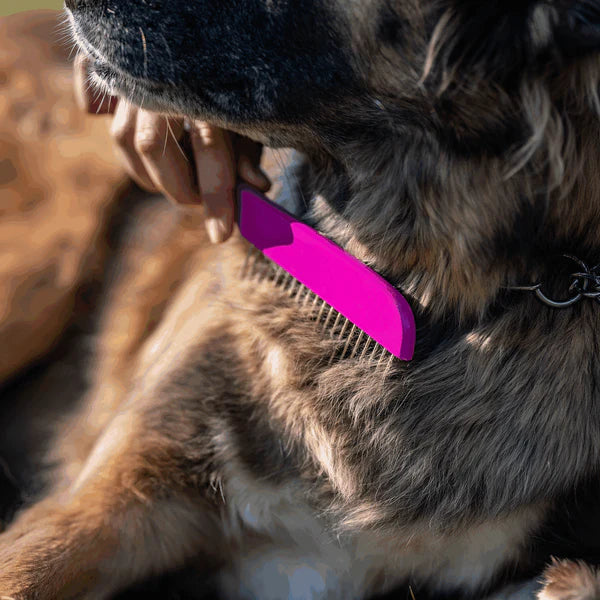 Pieptene pentru câini – 230 x 25 mm, dinți metalici de 30 mm – lemn, roz
