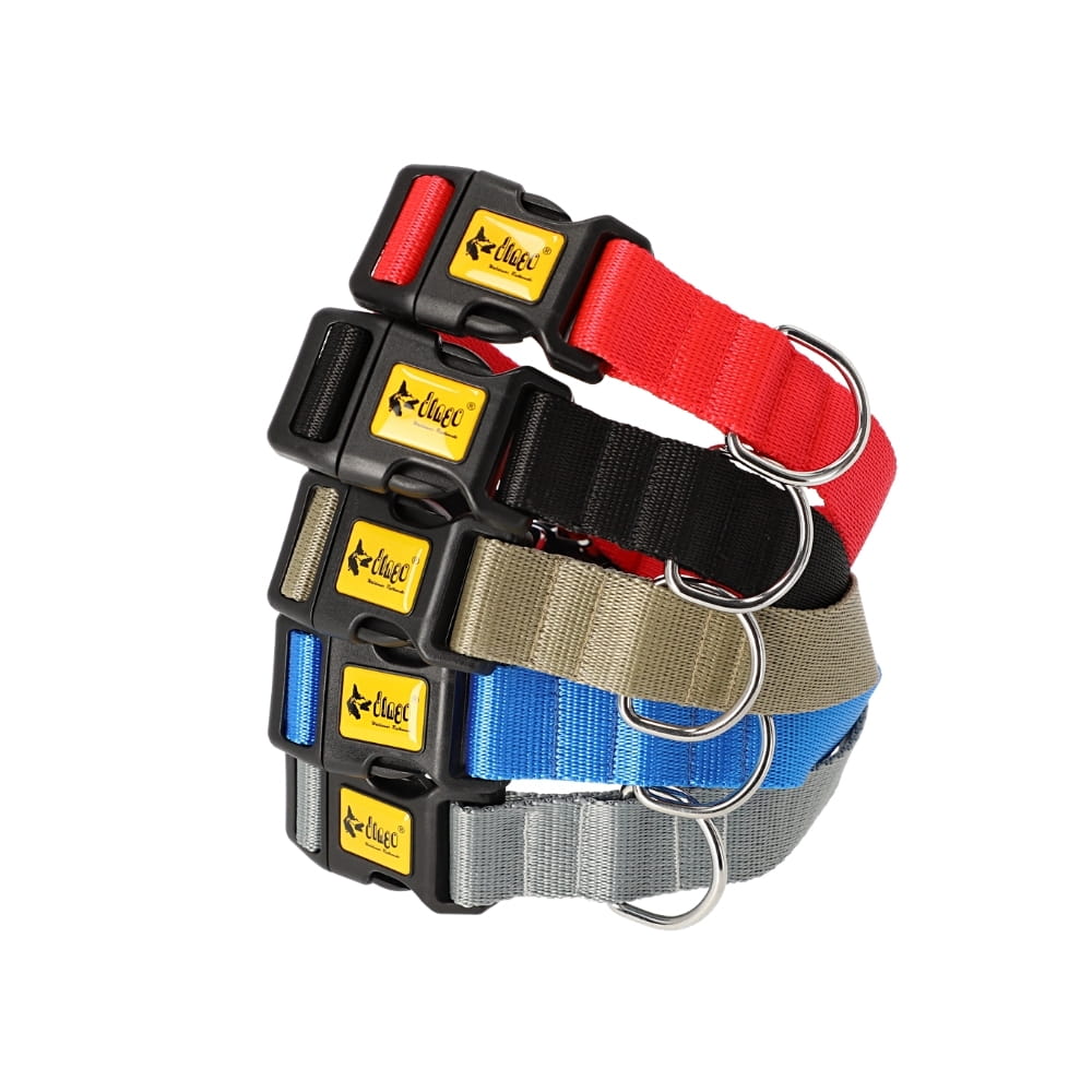 Zgardă reglabilă pentru câine