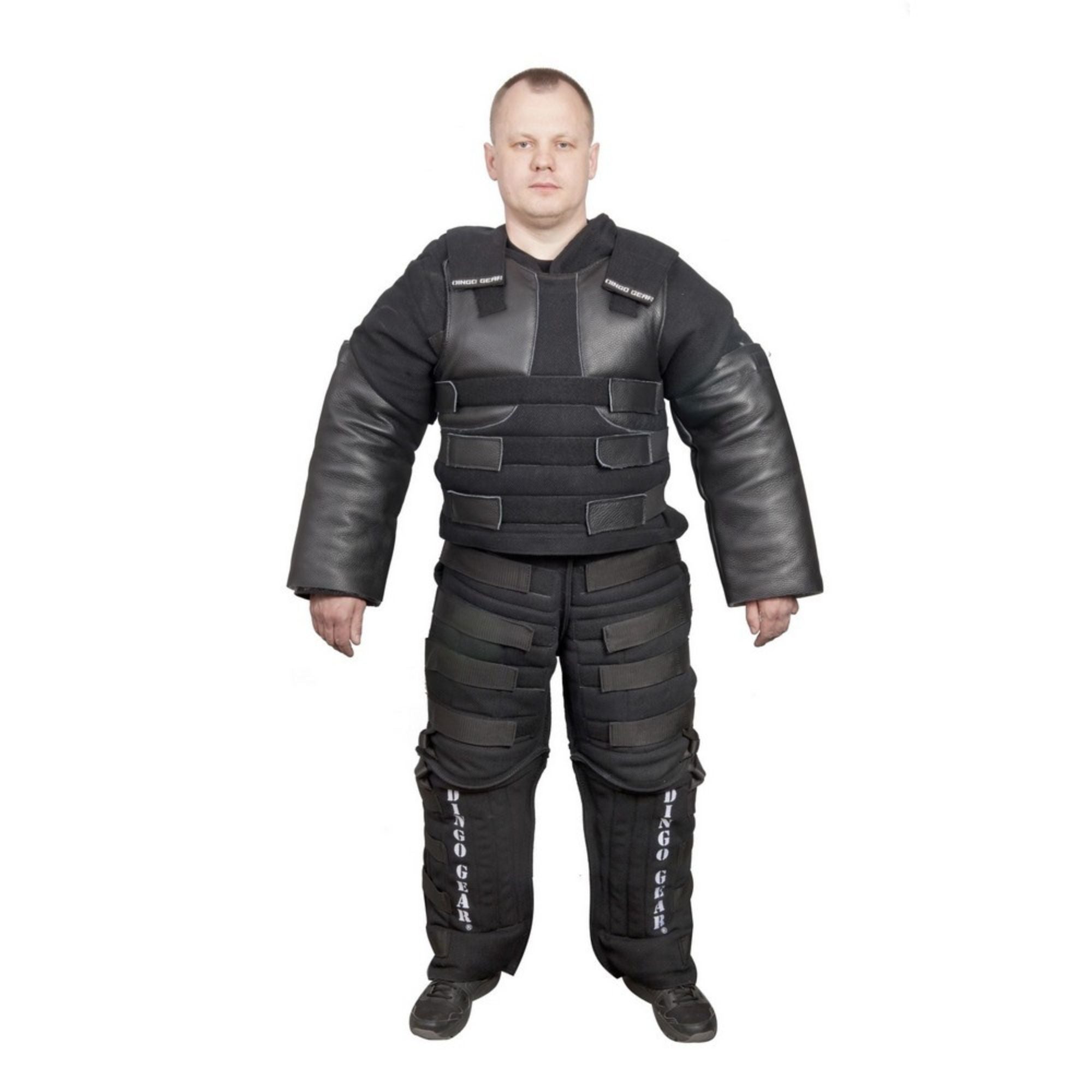 Dingo Gear CYWIL – Costum de protecție pentru figurant cu armare ARAMID